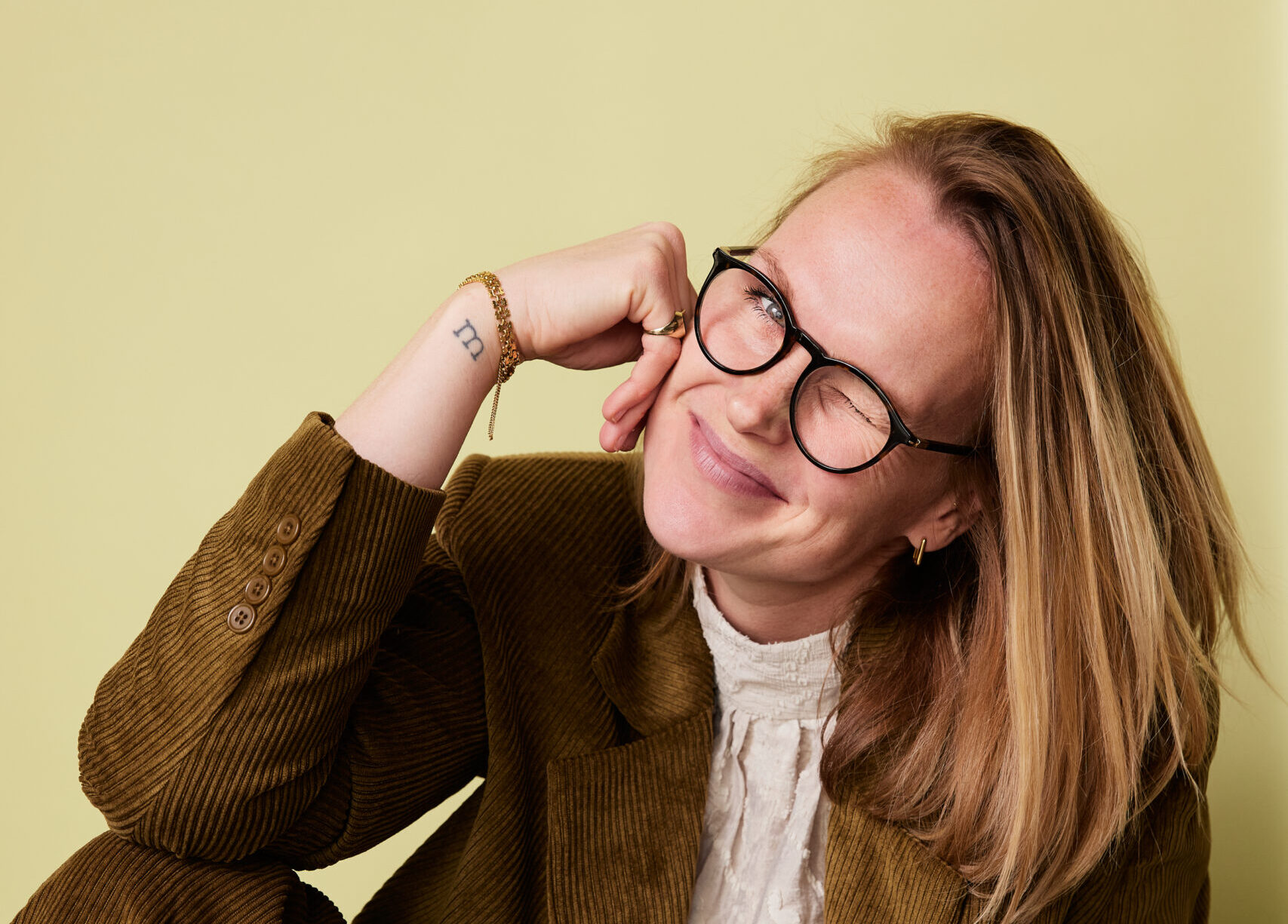 Michelle Bakker op de foto is de seo tekstschrijver die je moet hebben.